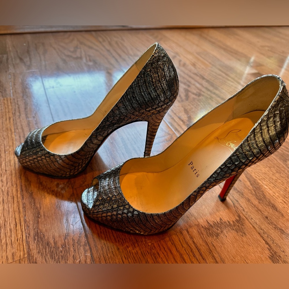 Christian Louboutin Very Prive Watersnake